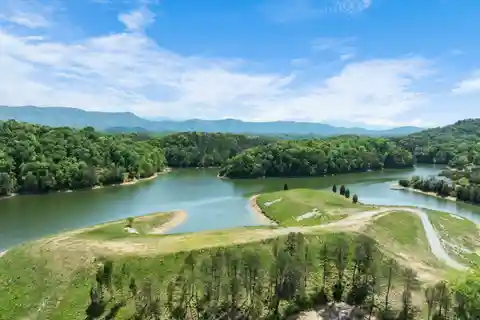 An Island Retreat with Limitless Potential