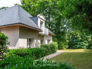 Contemporary Elegance in a Natural Setting