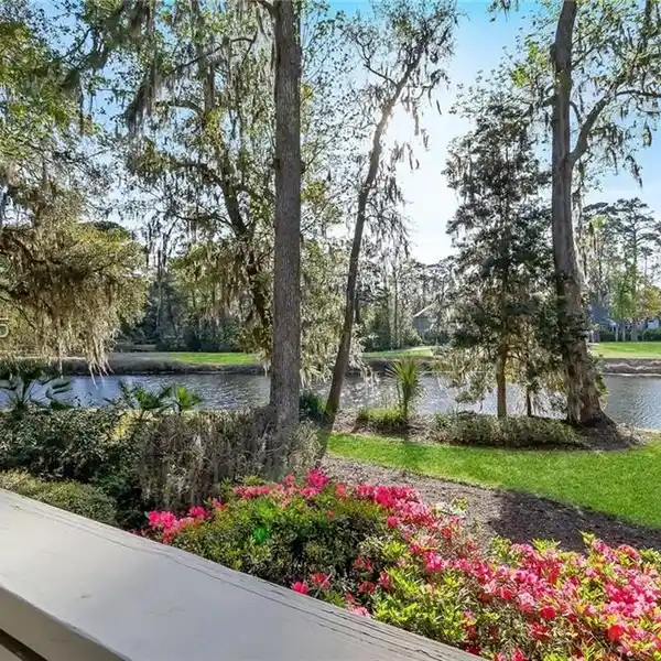 STUNNING HOME DESIGNED BY ACCLAIMED ARCHITECT