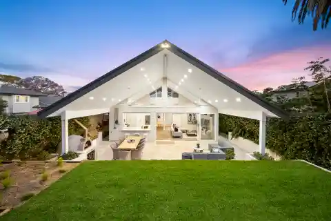 Beautifully Presented Family Home Set in a Peaceful Pocket