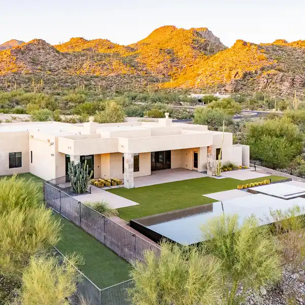 SLEEK CONTEMPORARY HOME IN PRESTIGIOUS CANYON PASS