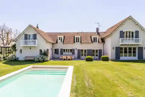 Peaceful Hamlet Living with Private Pool