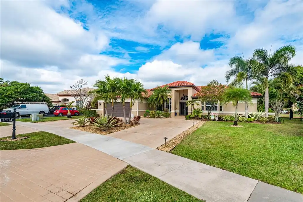 Beautiful Four Bedroom Pool Home on the Lake Awaits You