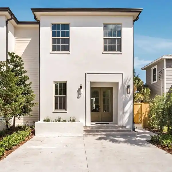 BRAND NEW TOWNHOUSE IN TAMPA HEIGHTS