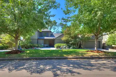 Beautiful Four Bedroom in Prime Location