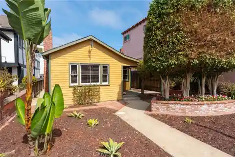 Quintessential Manhattan Beach Lifestyle Experience
