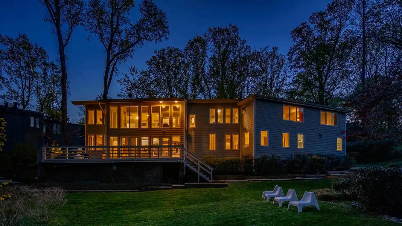 Custom Home in Highly Coveted Woodmont