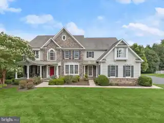 Gorgeous Custom Home in Scott Farm