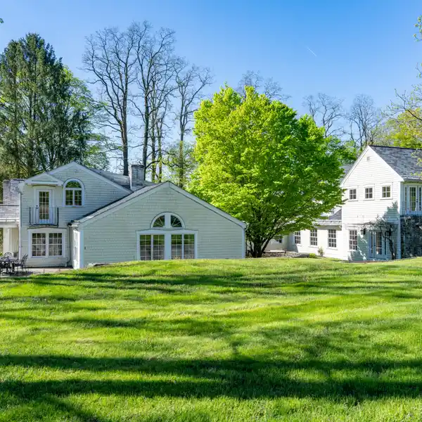 EXQUISITE ESTATE IN MILLBROOK HUNT COUNTRY