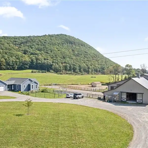 EXCEPTIONAL EQUESTRIAN PROPERTY