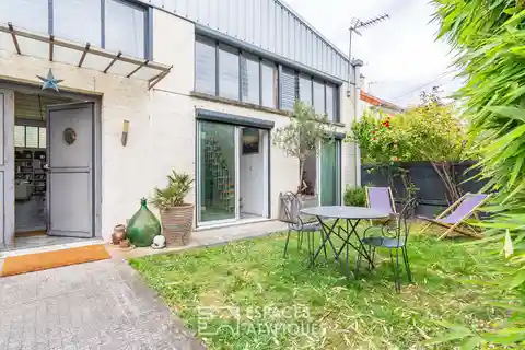 Incredible Loft with Enclosed Gardens