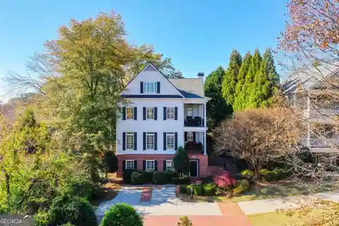 Beautiful Example of Charleston Single-house Architecture