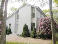 CONVENIENTLY LOCATED HOME FOR RENT