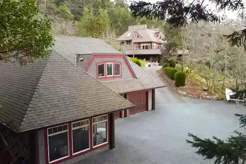 Private Central Saanich Estate