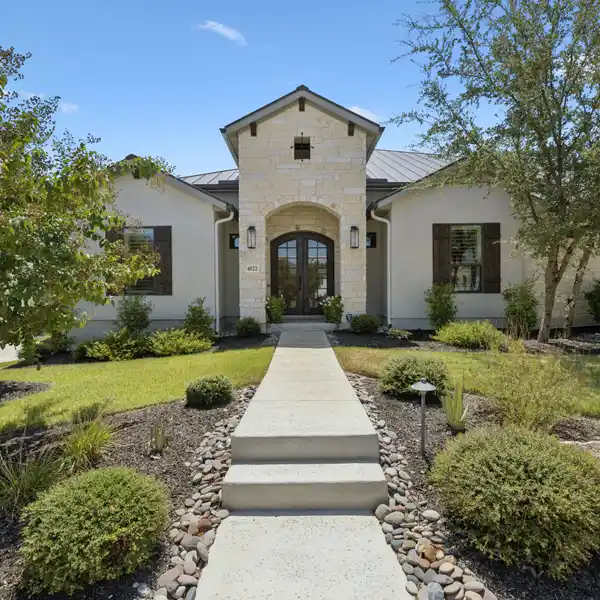 BEAUTIFUL HOME IN EXCLUSIVE PALACIOS AT CIBOLO CANYONS