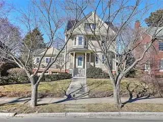 Exceptionally Remodeled 1900s Colonial