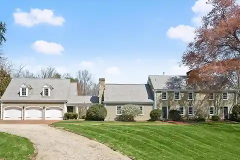1750 Toll House Reimagined for Modern Living