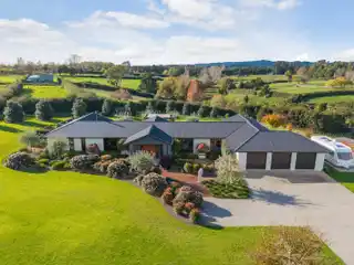 Modern Country Elegance with Impressive Infrastructure