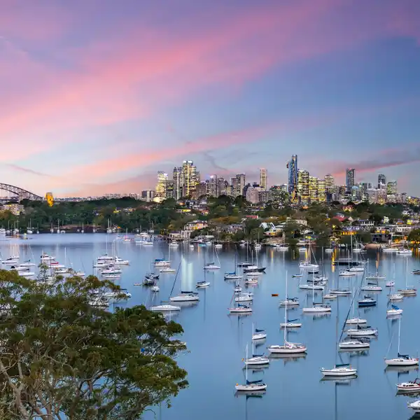 EXCLUSIVE WATERFRONT RESIDENCE WITH POSTCARD PANORAMA