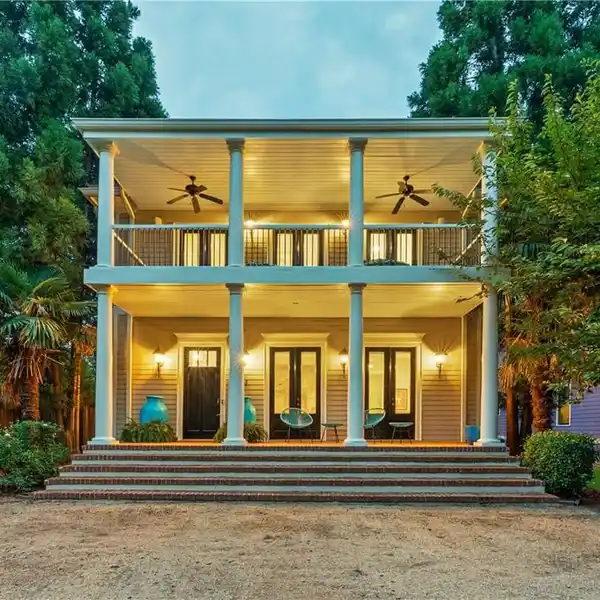 LIVABLE COMFORT WITH SOPHISTICATION