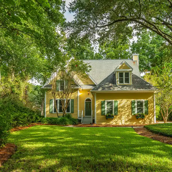 CLASSIC COASTAL HOME ON BEAUTIFUL PROPERTY