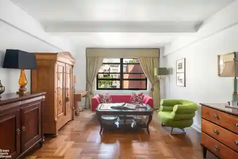 Large Upper East Side Two Bedroom