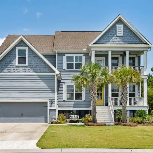 BEAUTIFULLY DESIGNED HOME IN OYSTER POINT