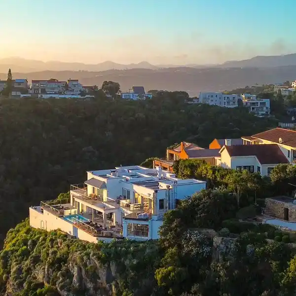 WORLD-CLASS RESIDENCE WITH UNRIVALLED VIEWS