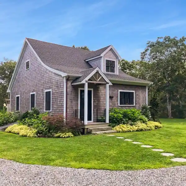 PRIVATE KATAMA RETREAT ON OVER THREE ACRES