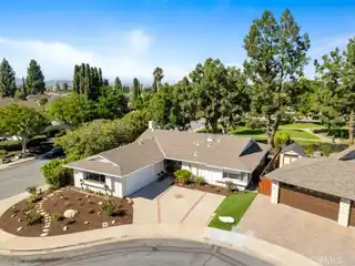 Fabulous Mountain-View Property