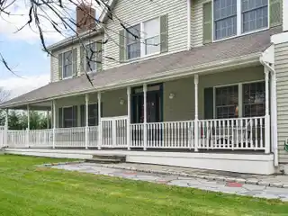 Three Bedroom Rental on a Desirable Lane