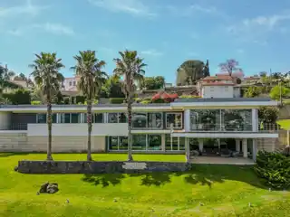 Fantastic Villa with Expansive Private Gardens