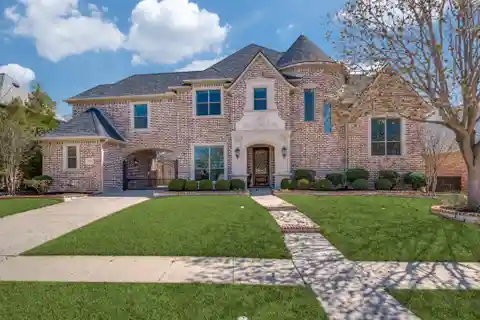 Custom Home in Desirable Griffin Park