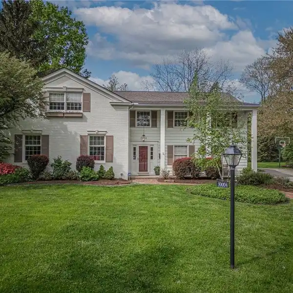 FABULOUS BAY VILLAGE COLONIAL