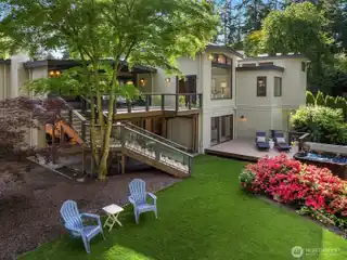 Elegantly Rebuilt Residence in Killarney Circle