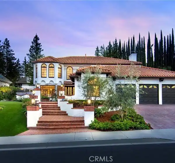 STUNNING TURNKEY HOME
