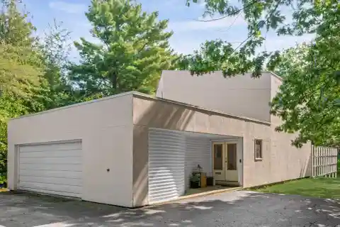 Beautiful Custom Contemporary Home,