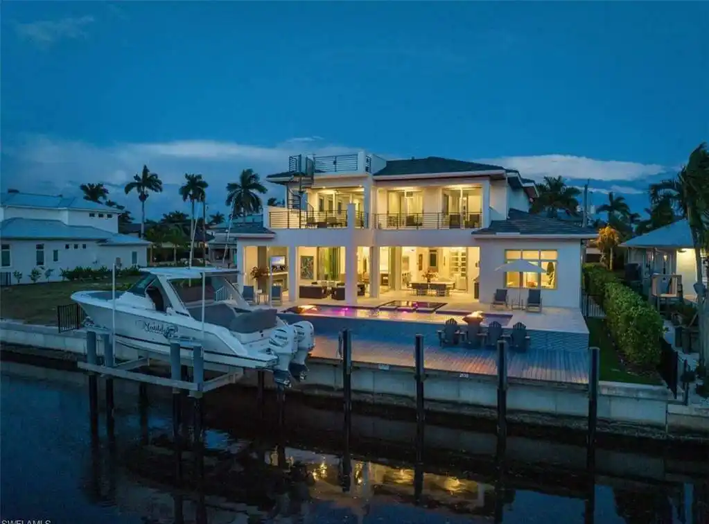 A Masterpiece of Indoor and Outdoor Luxury