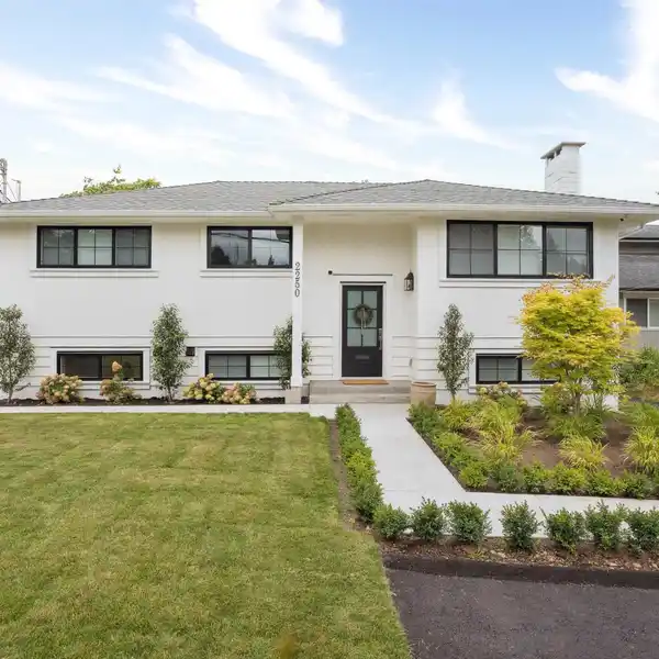 SPECTACULAR COMPLETELY TRANSFORMED RESIDENCE