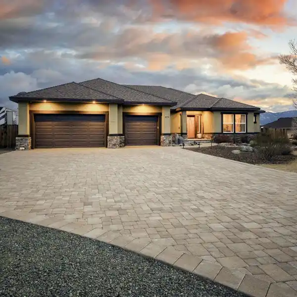 EXCEPTIONAL DESIGN WITH SWEEPING VIEWS