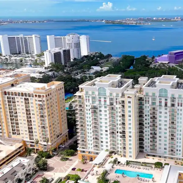 CUSTOM PENTHOUSE IN THE PRESTIGIOUS ALINARI CONDOMINIUM