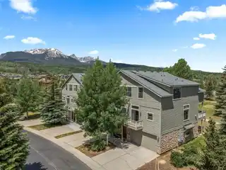 Rare End-Unit Townhome in Prime Location
