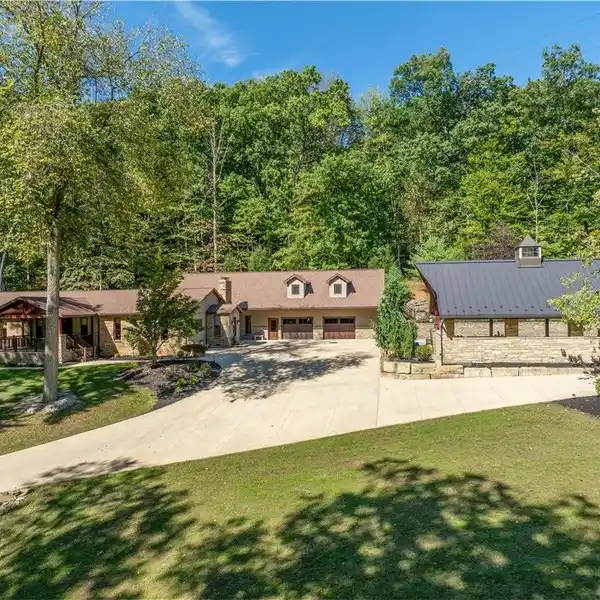 IMPECCABLE QUALITY AND WORKMANSHIP ON OVER SIX ACRES