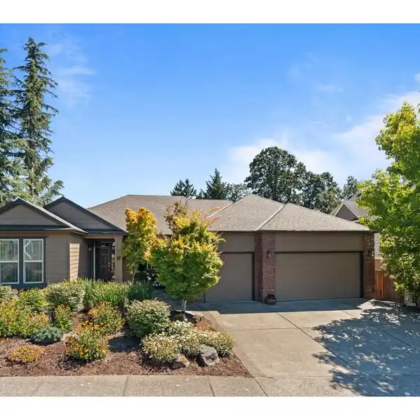 GORGEOUS UPDATED CRAFTSMAN DAY RANCH