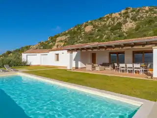 Amazing Villa with Pool in the Hills of Cugnana