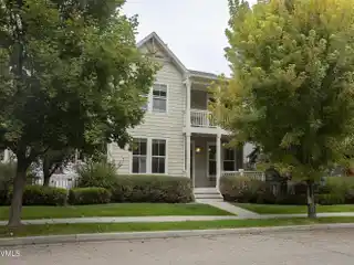 Special Find in the Heart of Village Homes