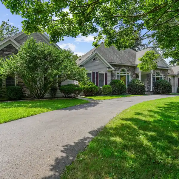 CUSTOM CAPE RANCH ON 2.25 PRIVATE ACRES