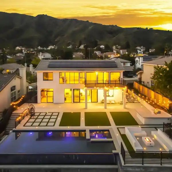 EXQUISITE HOME IN GRANADA HILLS