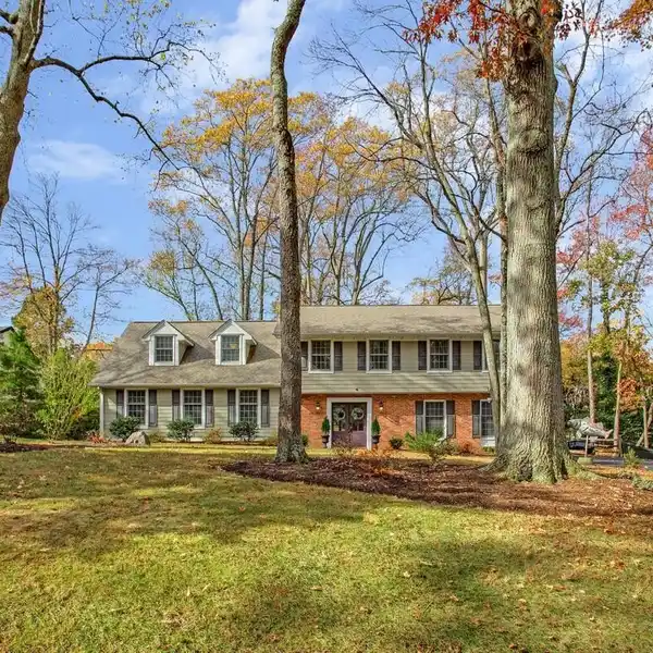 ELEGANT ANCHORAGE RETREAT WITH MODERN UPGRADES