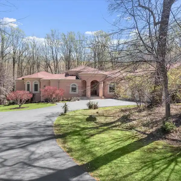SPRAWLING 4.27-ACRE ESTATE